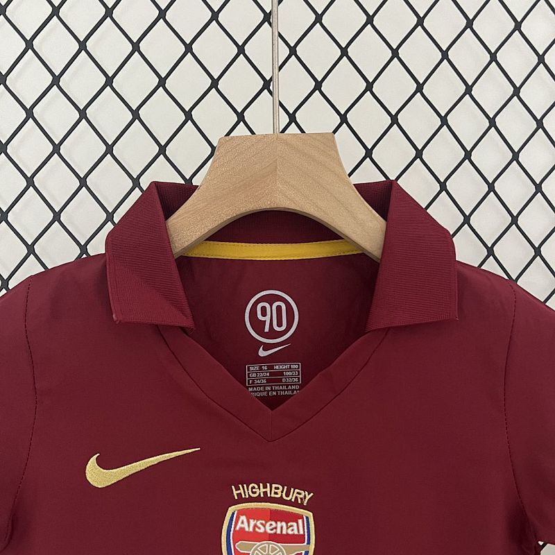 Conjunto Niño Arsenal Local 05/06