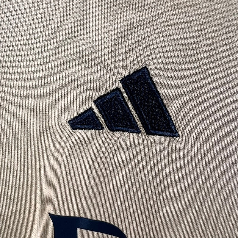 Camiseta Real Madrid Pre-Partido 23/24
