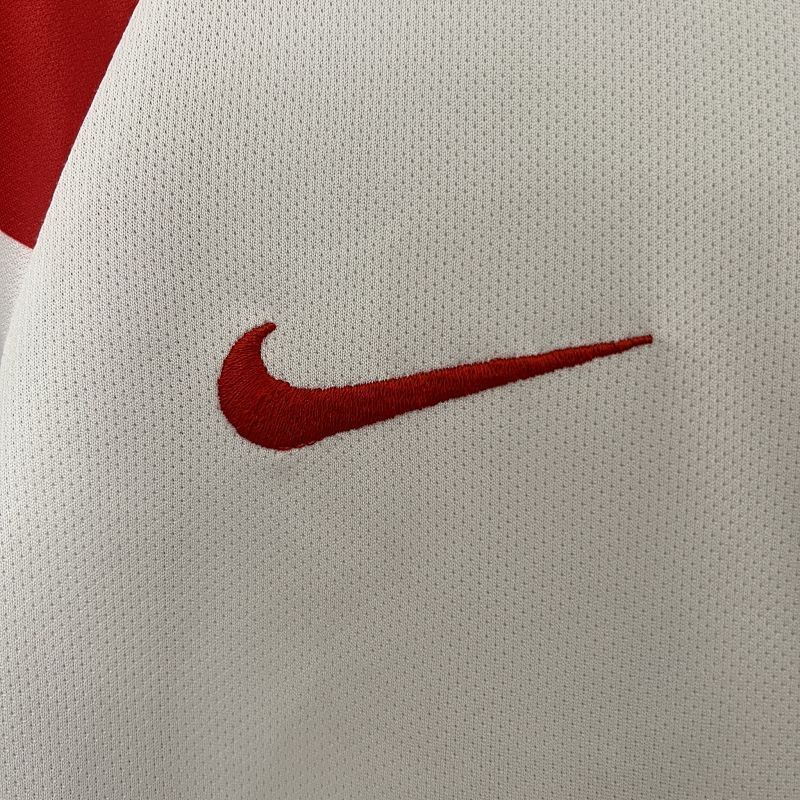 Manchester United Away Kids Kit 10/11