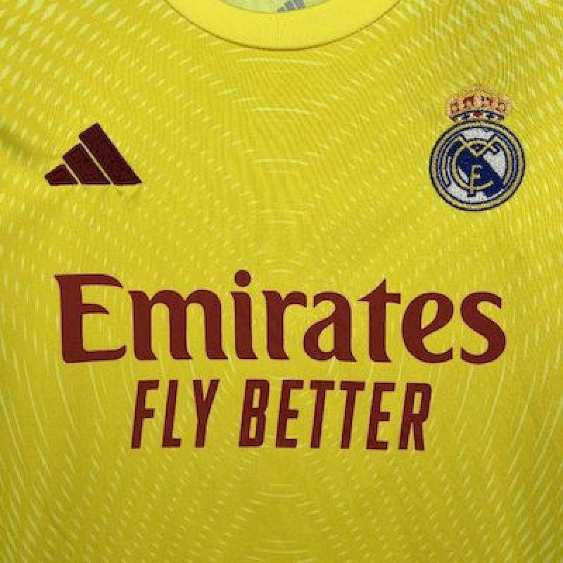 Conjunto Real Madrid Amarillo 25/26