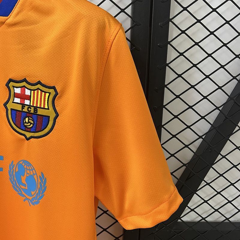 FC Barcelona Away Retro Jersey 2006/07