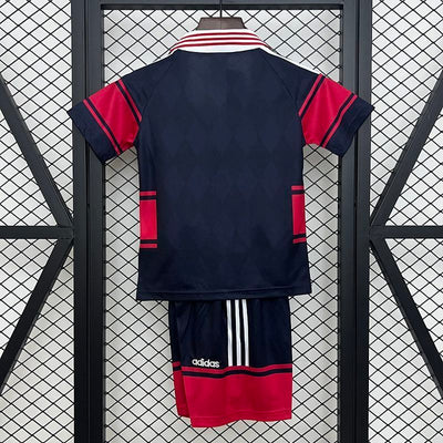 Conjunto Niño Bayern Múnich Local Retro 97/99