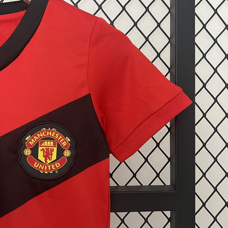 Conjunto Niño Manchester United Local 09/10