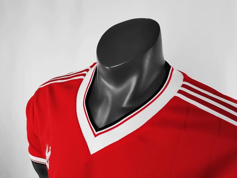 Maillot Manchester United Domicile 82/83