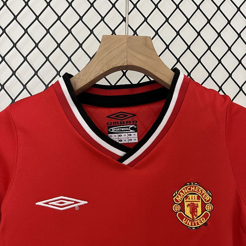 Manchester United Home Kids Kit 00/01