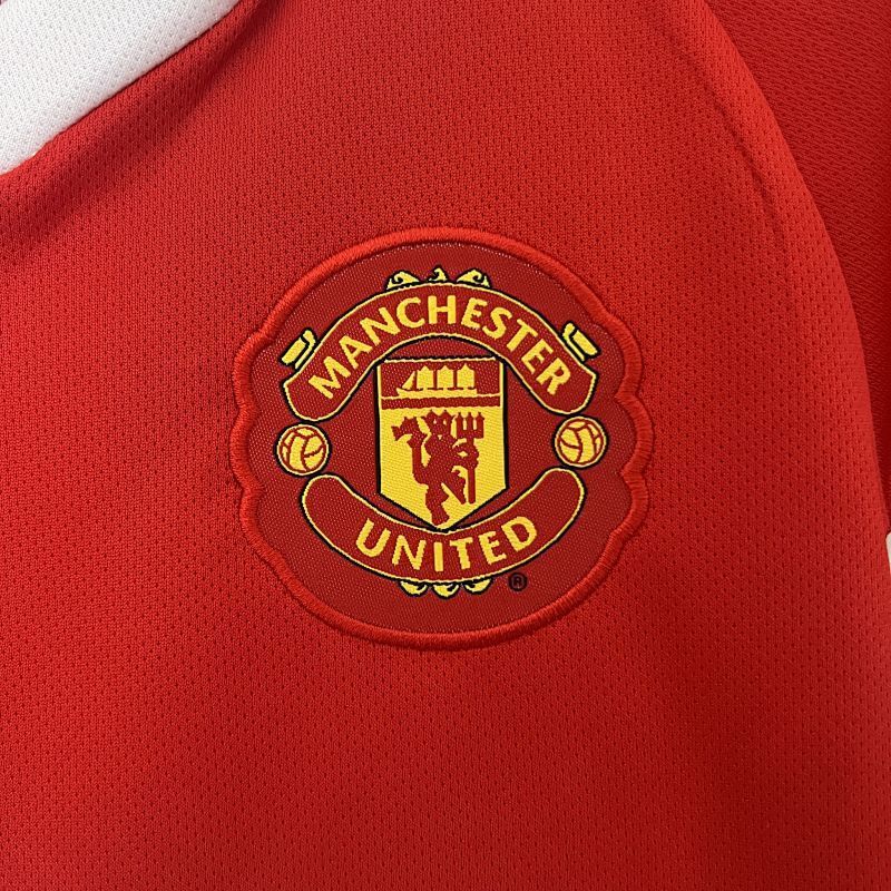 Manchester United Home Kids Kit 10/11
