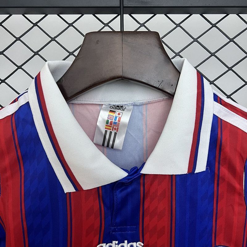 Conjunto Bayern Múnich Local Niño