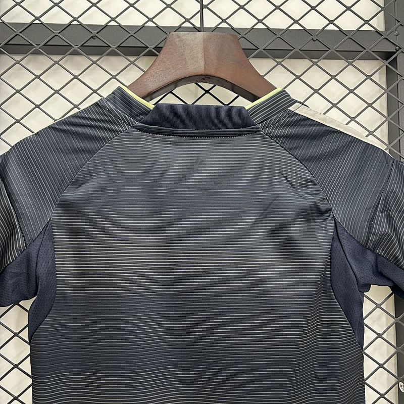 Ensemble Enfant Real Madrid Extérieur 25/26