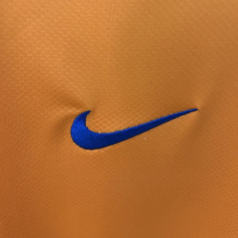 FC Barcelona Away Retro Jersey 2006/07