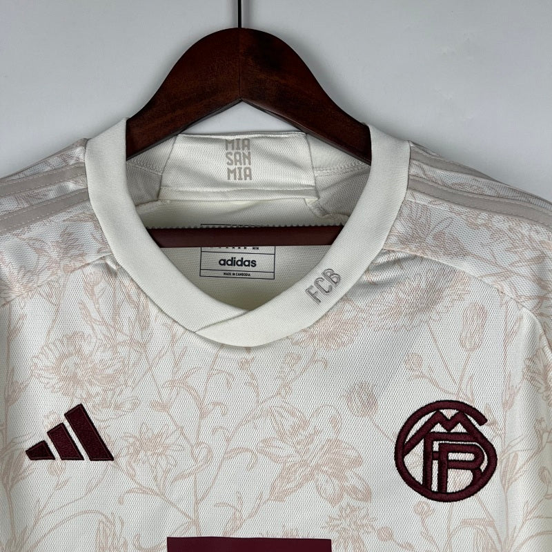 Maillot Bayern Munich Extérieur 23/24