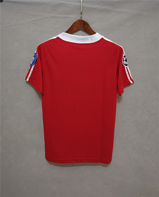 Maillot Bayern Munich Domicile Rétro 2001/02