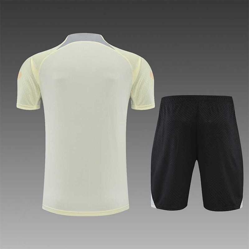 Conjunto Tottenham 22/23