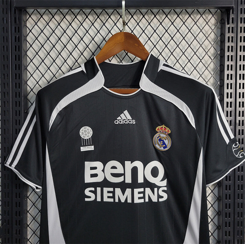 Maillot Real Madrid Extérieur Rétro 25/26