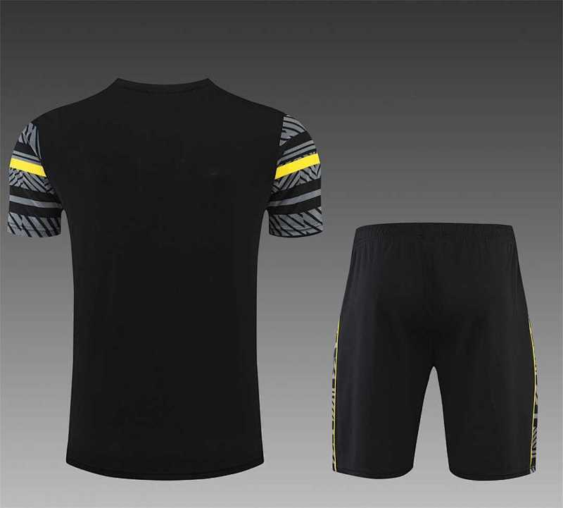Conjunto Borussia Dortmund 22/23