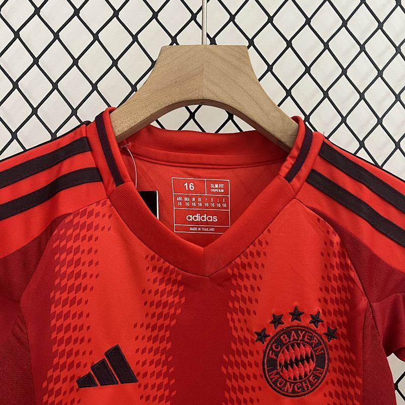 Ensemble Enfant Bayern Munich Domicile 24/25
