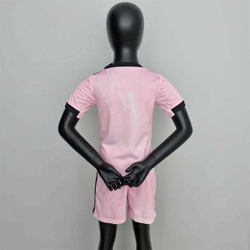 Real Madrid Pink Kids Kit 22/23