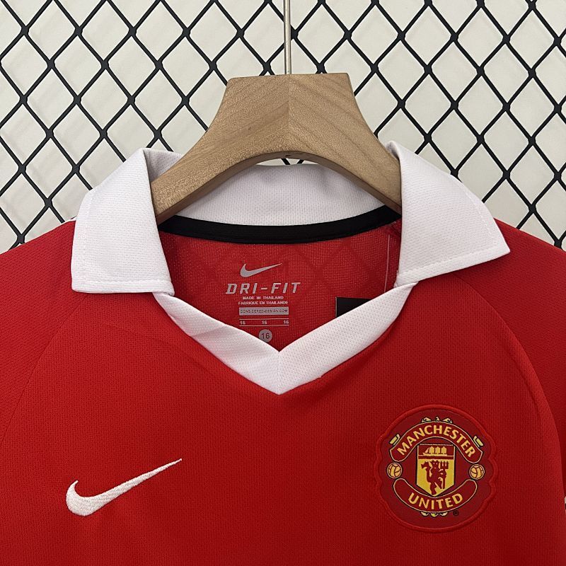 Manchester United Home Kids Kit 10/11