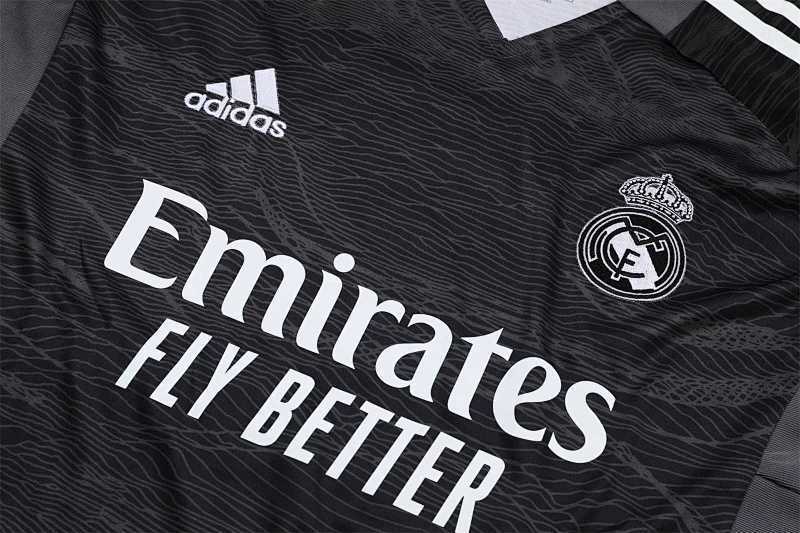 Real Madrid Goalkeeper Tracksuit 21/22