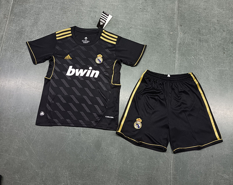Conjunto Niño Real Madrid Visitante 11/12