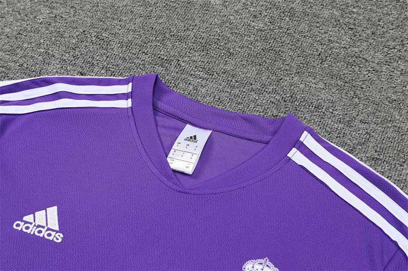 Ensemble Real Madrid Violet Prématch 22/23 (2)