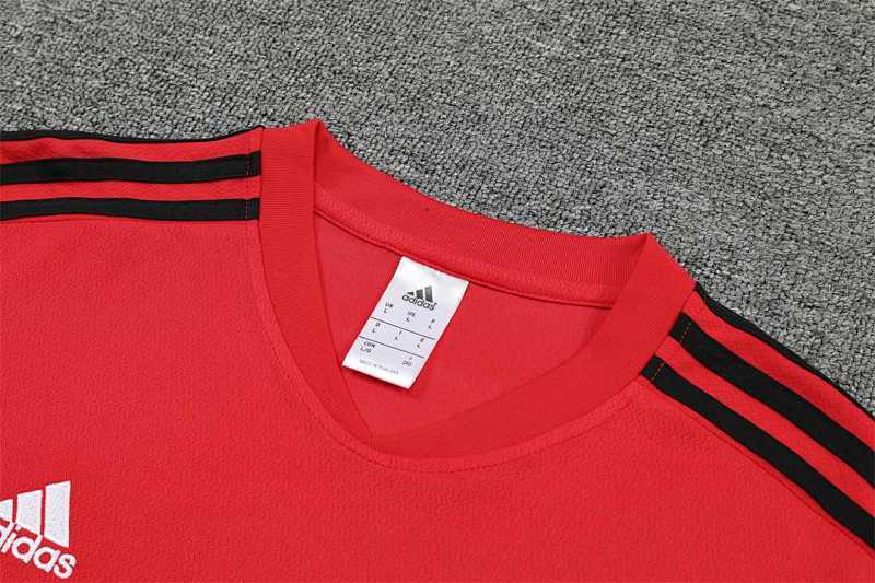 Conjunto Manchester United 22/23