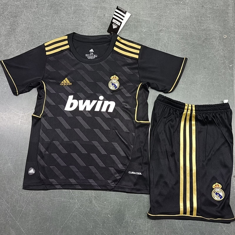 Conjunto Niño Real Madrid Visitante 11/12