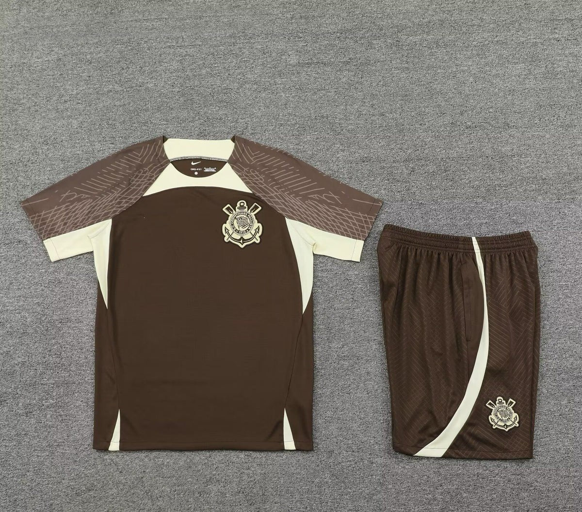 Maillot + short Corinthians Classique 24/25
