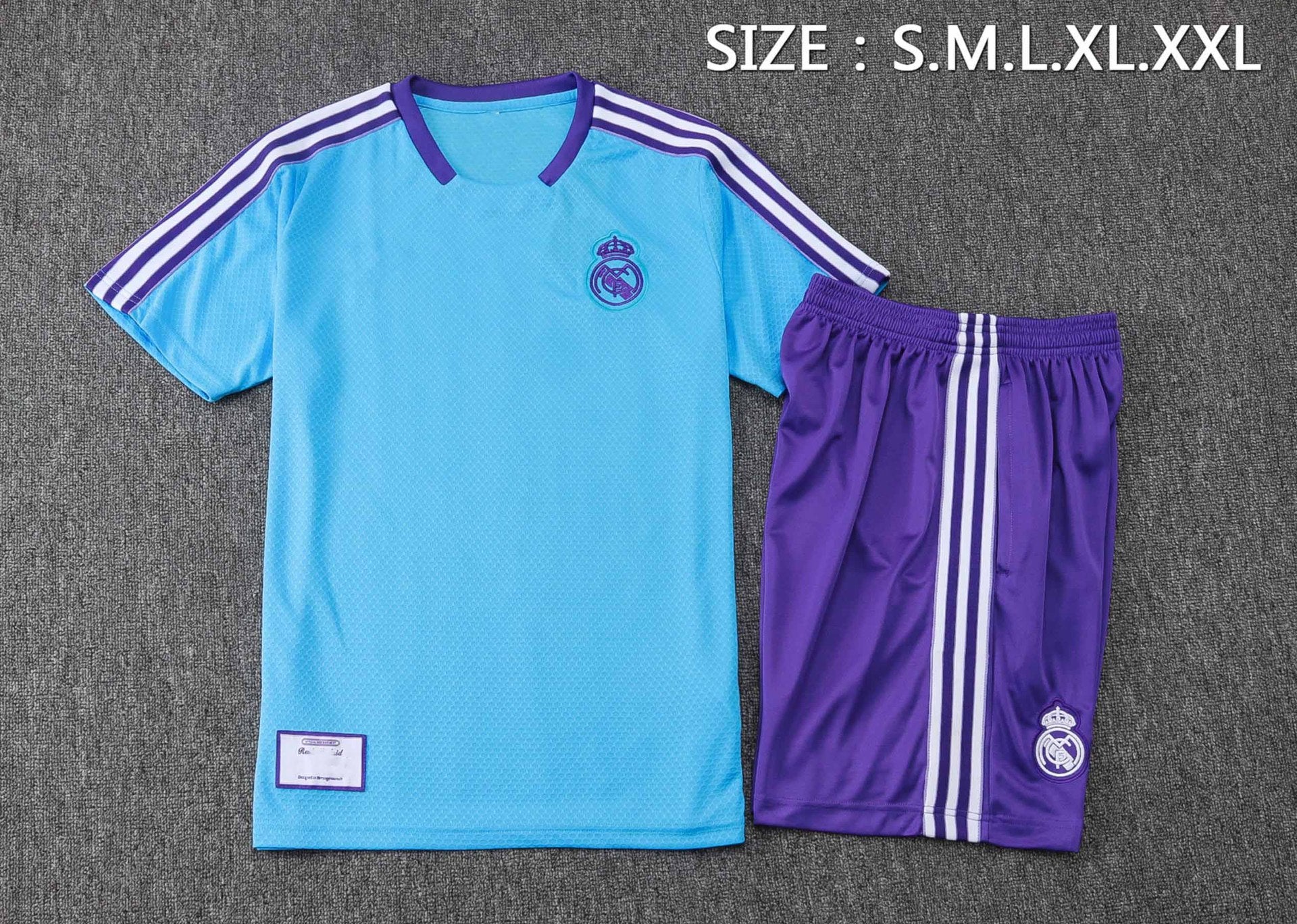 Maillot + short de Foot Casual Manches Courtes – Real Madrid & Clubs