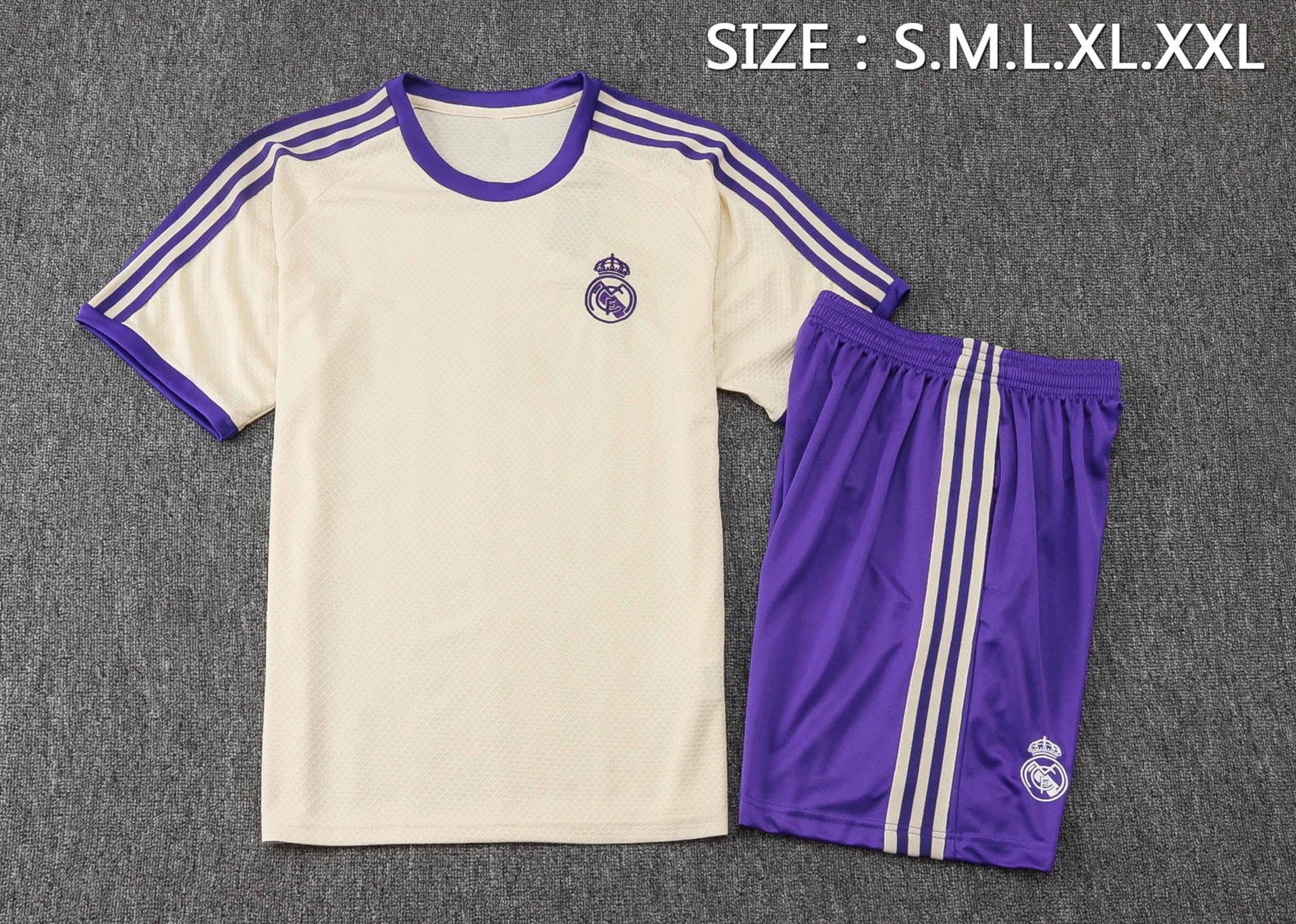 Maillot + short de Foot Casual Manches Courtes – Real Madrid & Clubs