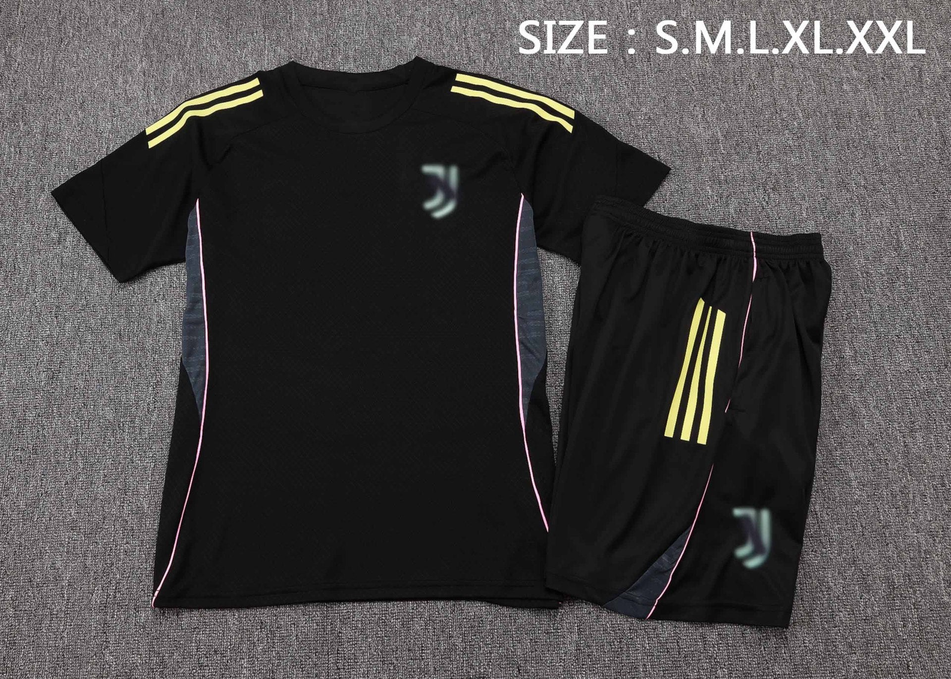 Maillot + short de Foot Casual Manches Courtes – Real Madrid & Clubs