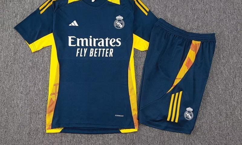 Ensemble Real Madrid Prématch 24/25 (13)