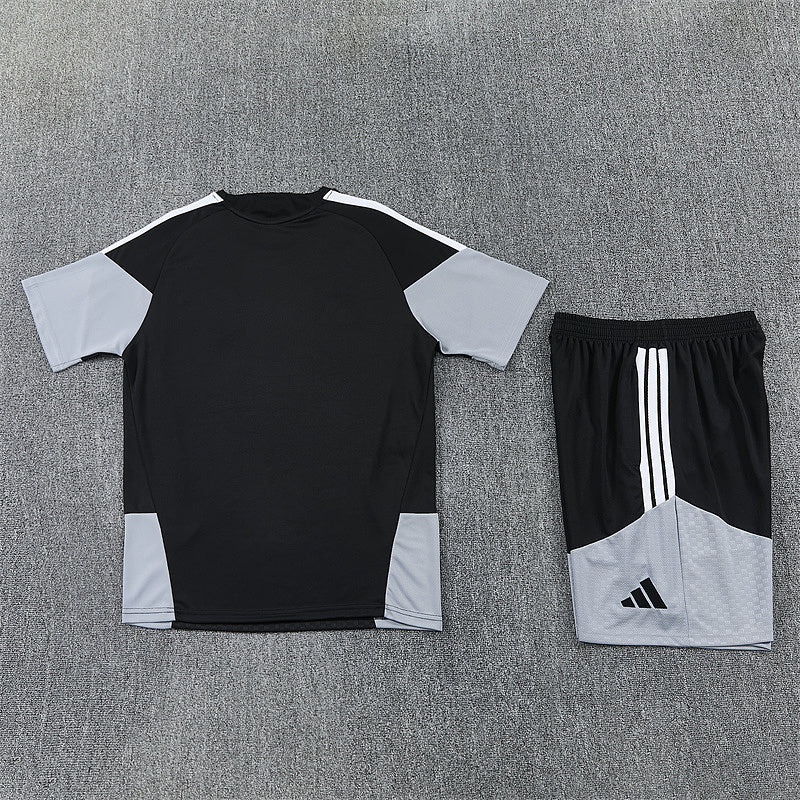 Ensemble maillot + short Espagne Adulte Noir / Gris 2026