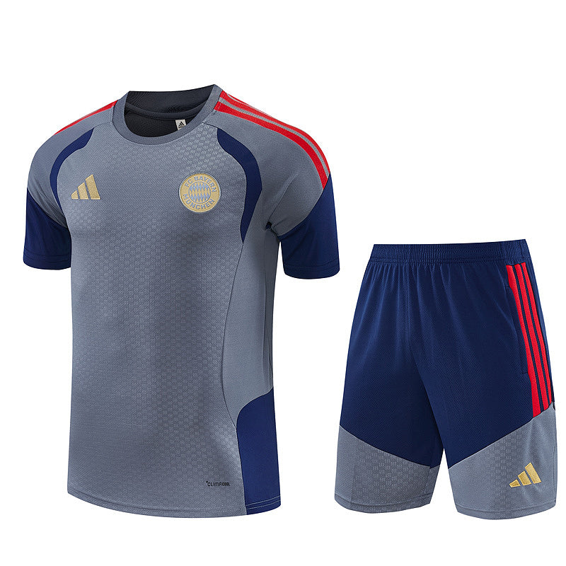 Ensemble Enfant Bayern Munich Gris et bleu marine 26/27