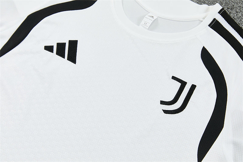 Ensemble Adulte Juventus Blanc 26/27