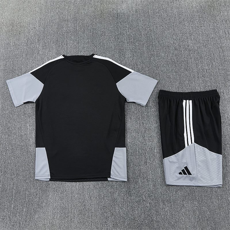 Ensemble maillot + short Espagne Adulte Noir / Gris – 2 étoiles 2026