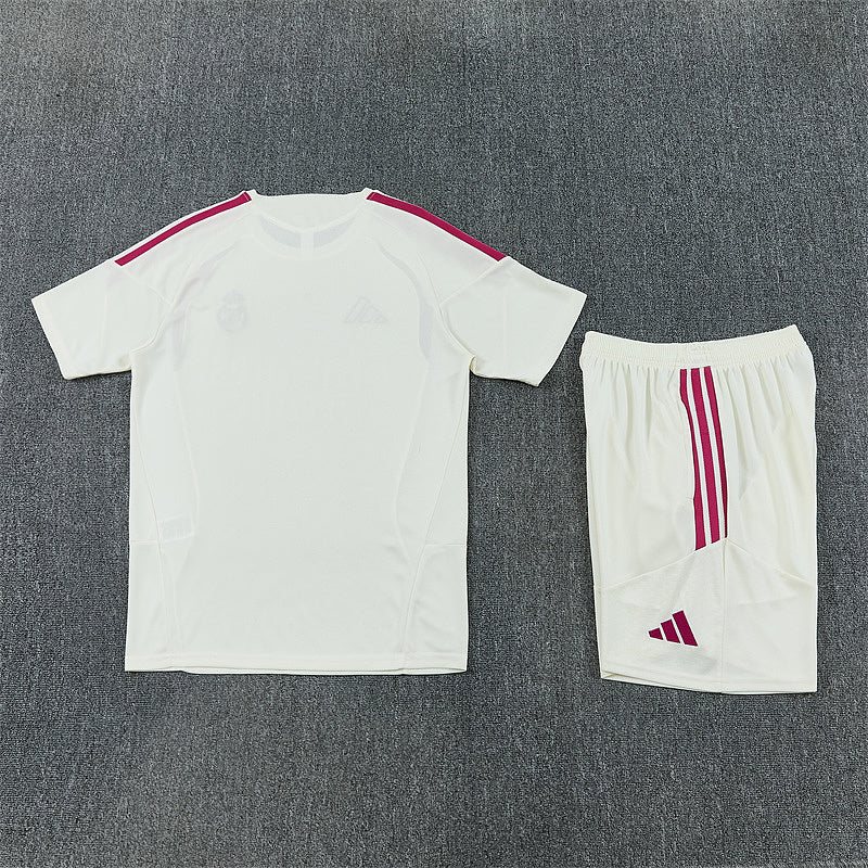 Ensemble Adulte Real Madrid Blanc / Rose 26/27