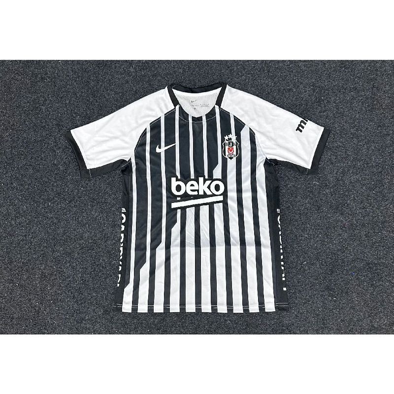 Maillot de football — photo du modèle