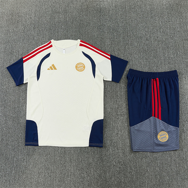 Ensemble Enfant Bayern Munich Blanc cassé et bleu marine 26/27