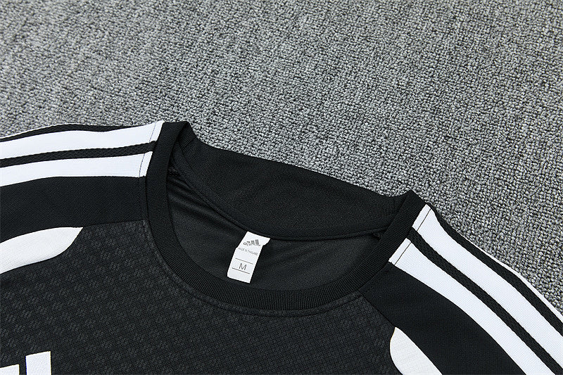 Ensemble maillot + short Espagne Adulte Noir / Gris – 2 étoiles 2026