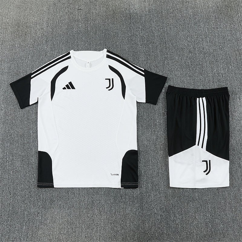 Ensemble Adulte Juventus Blanc 26/27