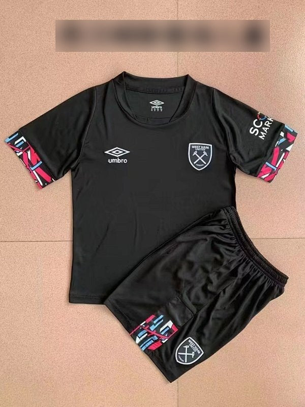 Conjunto Niño West Ham 22/23