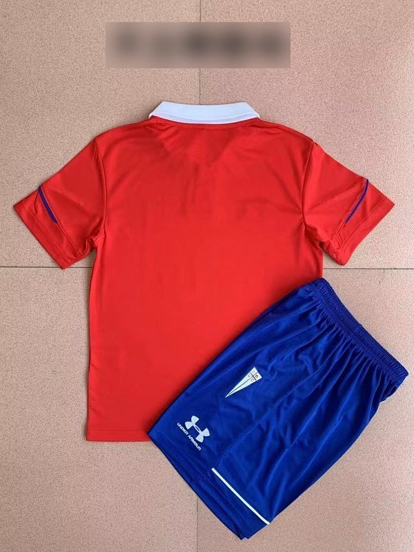 Universidad Católica Kit