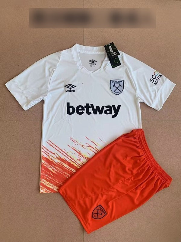 Conjunto Niño West Ham 22/23