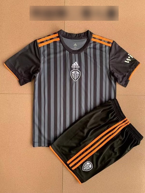 Conjunto Leeds United 22/23
