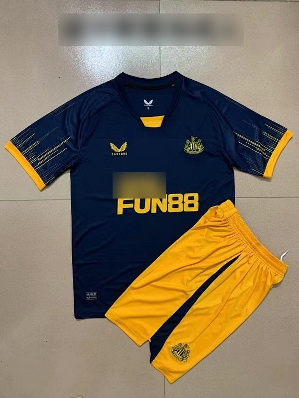 Conjunto Niño Newcastle 22/23