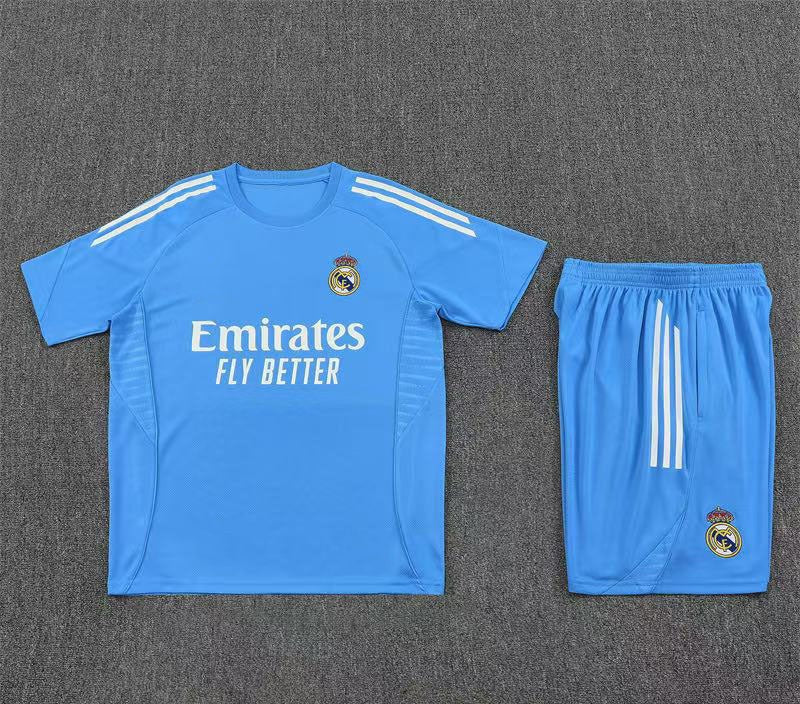 Maillot + short Real Madrid Bleu clair 25/26